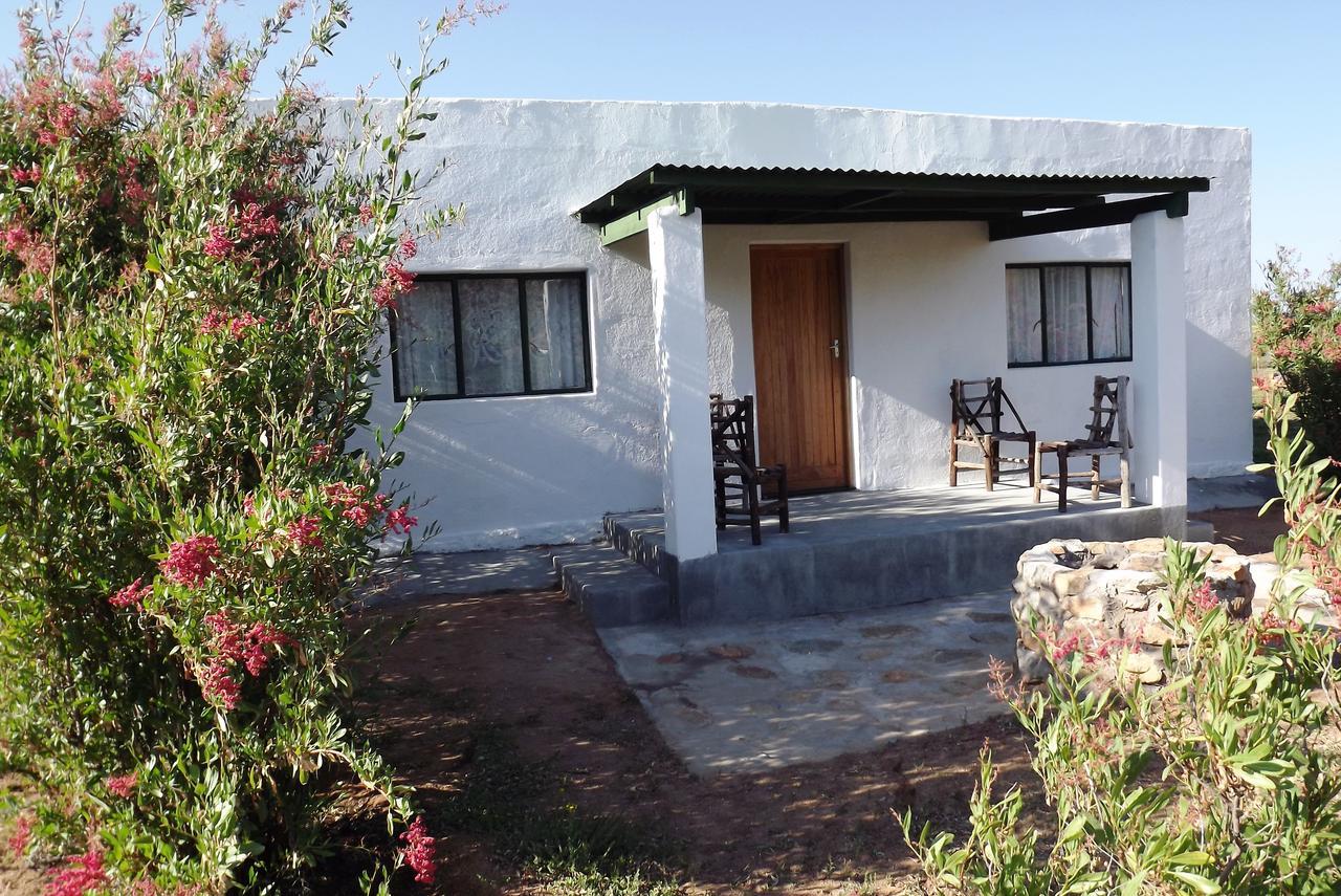 Verbe Farm Accommodation Kamieskroon Bagian luar foto