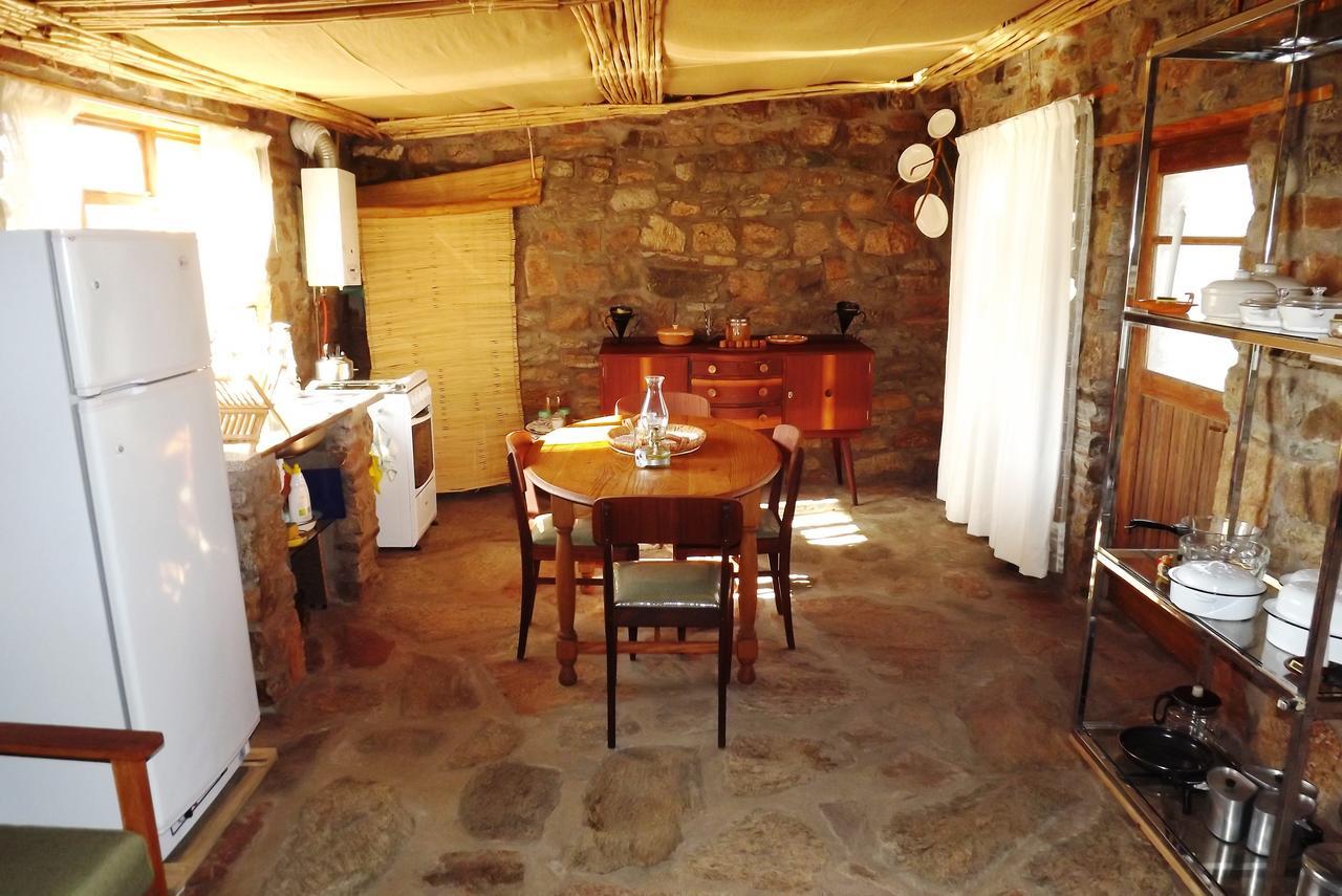 Verbe Farm Accommodation Kamieskroon Bagian luar foto