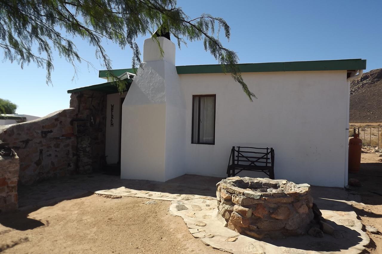 Verbe Farm Accommodation Kamieskroon Bagian luar foto