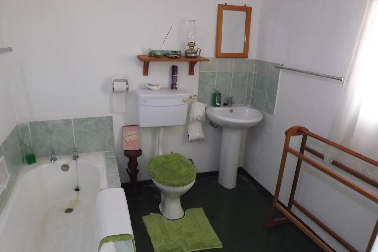 Verbe Farm Accommodation Kamieskroon Bagian luar foto