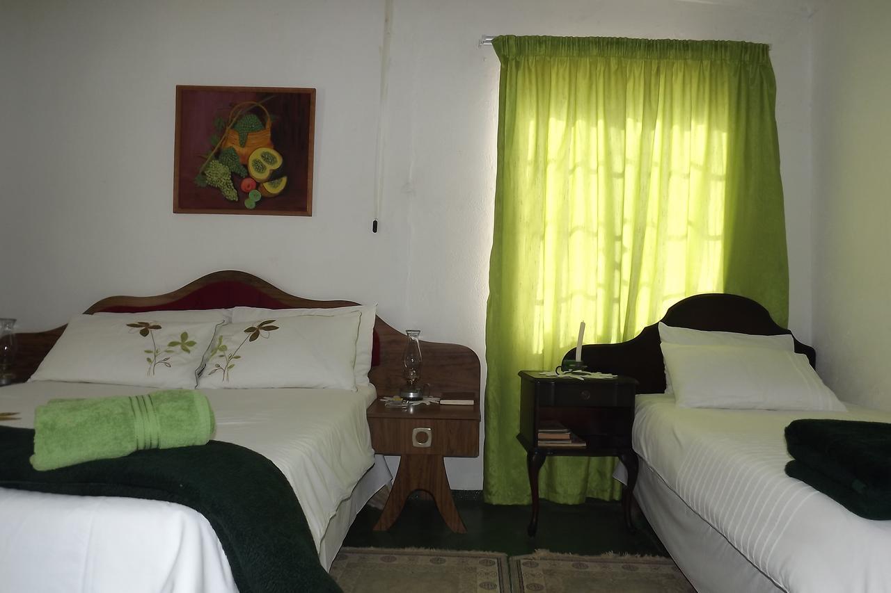 Verbe Farm Accommodation Kamieskroon Bagian luar foto