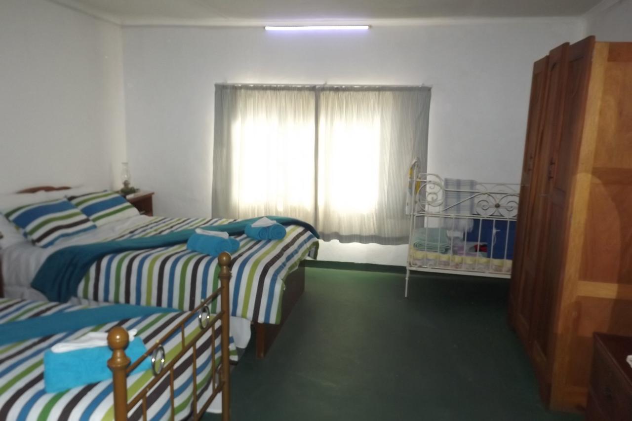 Verbe Farm Accommodation Kamieskroon Bagian luar foto