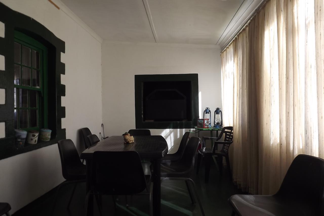 Verbe Farm Accommodation Kamieskroon Bagian luar foto